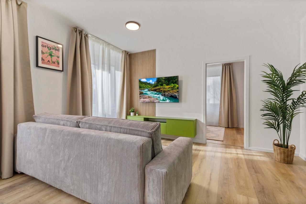 2 Bedroom Apt Steps To Nivy Station Bratislava Exteriér fotografie