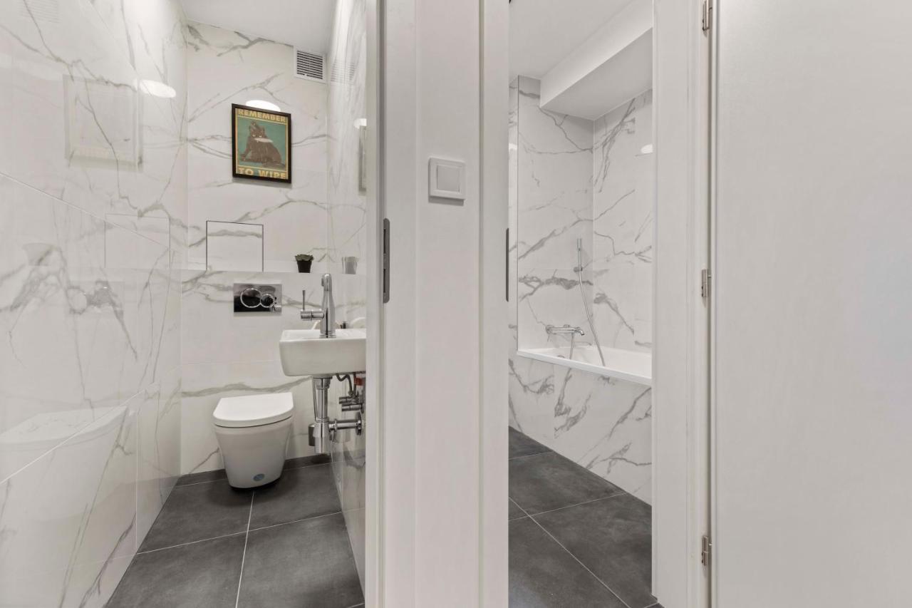 2 Bedroom Apt Steps To Nivy Station Bratislava Exteriér fotografie
